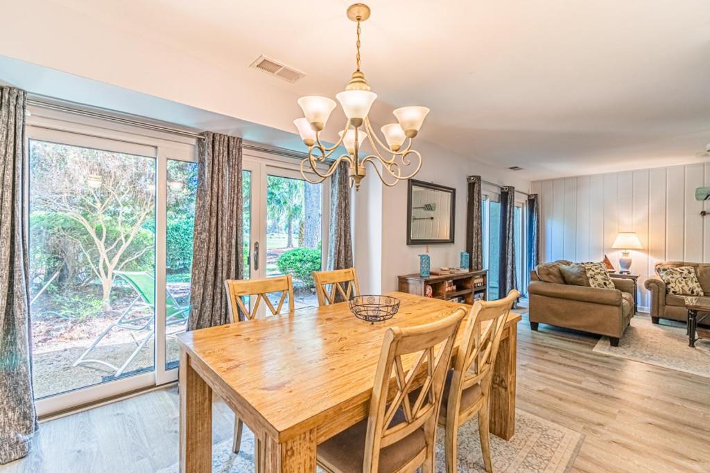 Willa Pet Friendly! 503 Plantation Club Walk To Pool Sleeps 6 Sea Pines Hilton Head Island Zewnętrze zdjęcie